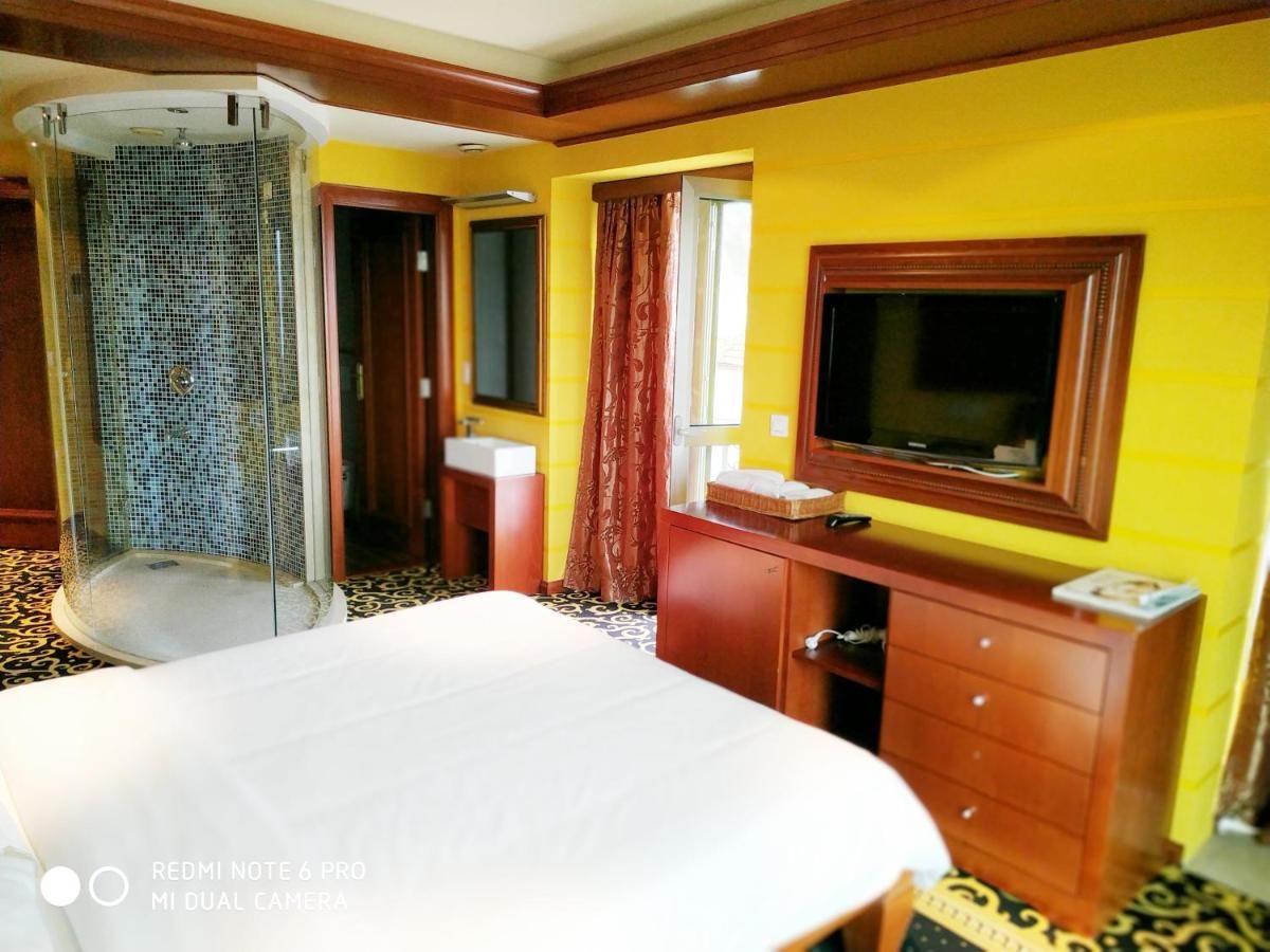 Отель ALLY HOTEL Херцег-Нови